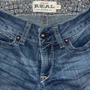 Ariat R.E.A.L Women's Bootcut Jeans in Washed Blue Denim
